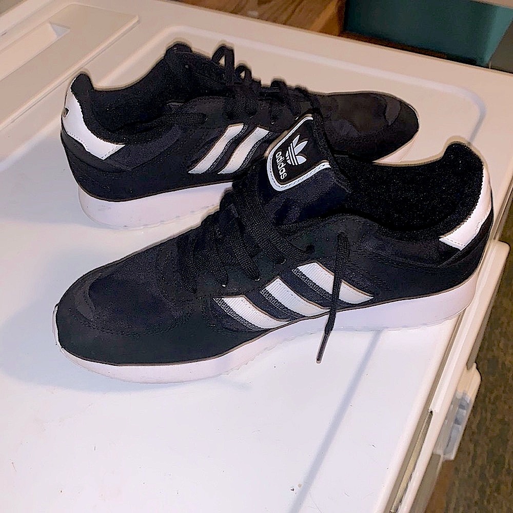 Adidas tennis shoes